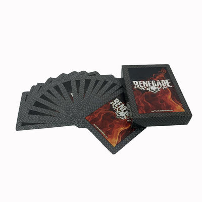 Ar que amortece cartões de jogo pretos do papel de núcleo para mágicos